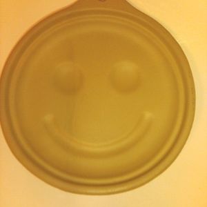 Cookie Mold Acme Stoneware 1998 Smiley Face 4.5 in